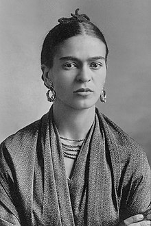 Foto da Frida Kahlo em preto e branco